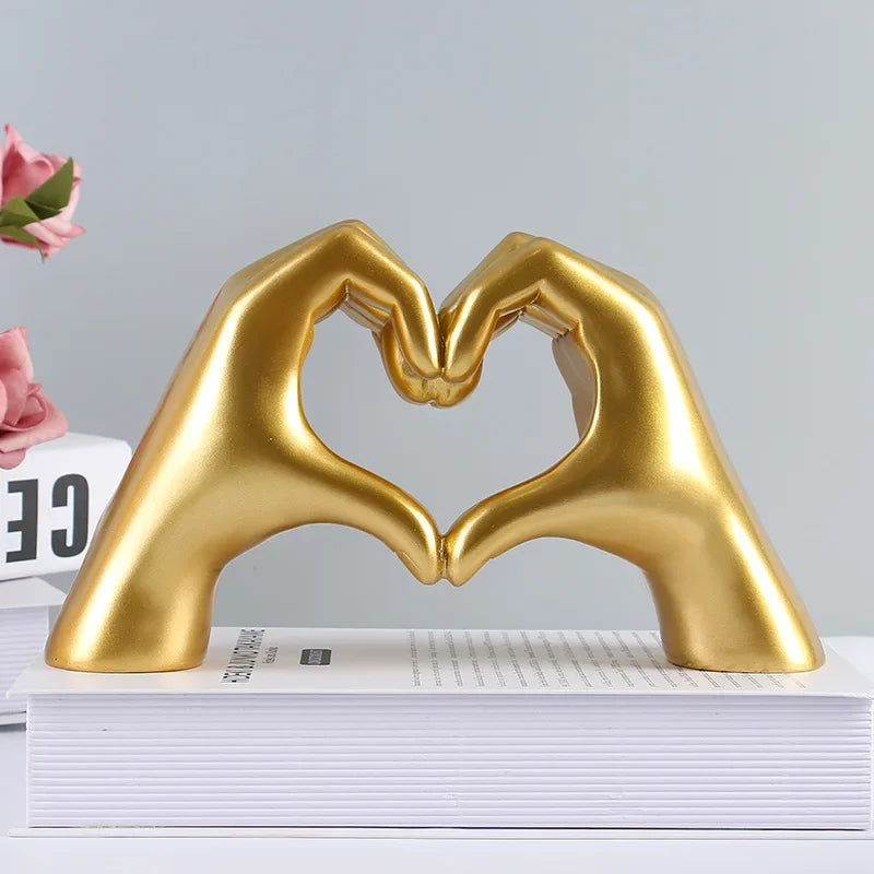 Nordic Style Heart Gesture Sculpture Resin Abstract Hand Love Statue Figurines Wedding Home Living Room Desktop Ornaments